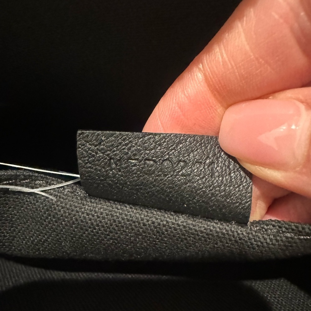 Givenchy Sugar Goatskin Large Antigona Pouch Black - Picture 7 of 8